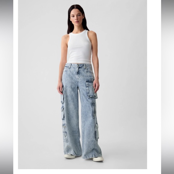 New with tags GAP Mid Rise Baggy Cargo Jeans - Picture 1 of 6